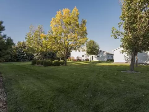9440 Oak Dr, Bismarck, ND 58503 photo 28