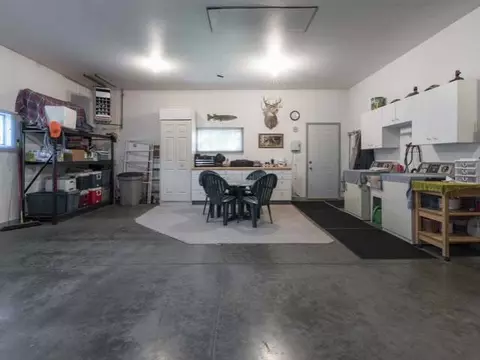 9440 Oak Dr, Bismarck, ND 58503 photo 33