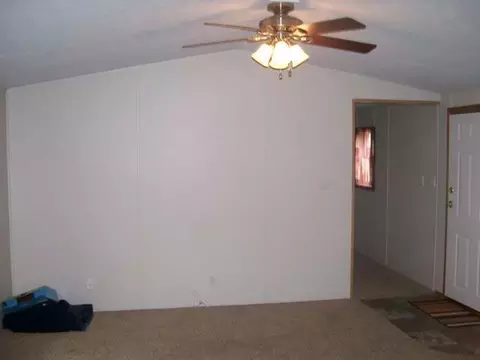 117 Deer St, Mandan, ND 58554 photo 4