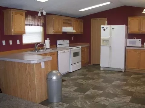 117 Deer St, Mandan, ND 58554 photo 6