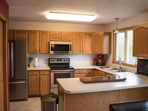 4326 Turnbow, Bismarck, ND 58503 photo 5