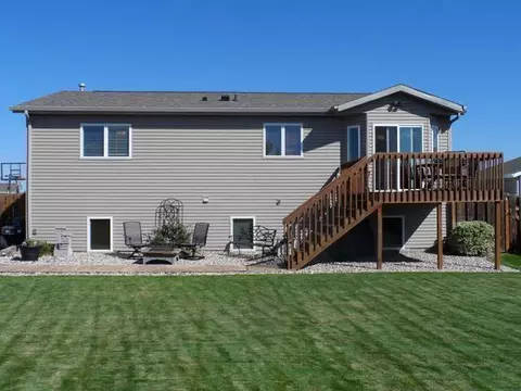 4525 Chamberlain Dr, Bismarck, ND 58504 photo 16