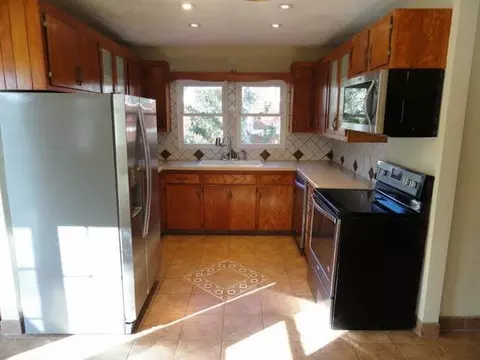 207 B Ave E, Bismarck, ND 58501 photo 8