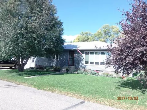 206 3rd St SW, Steele, ND 58482 photo 1