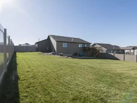 4307 Opal Dr, Bismarck, ND 58503 photo 23