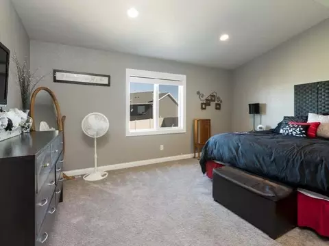 4307 Opal Dr, Bismarck, ND 58503 photo 13