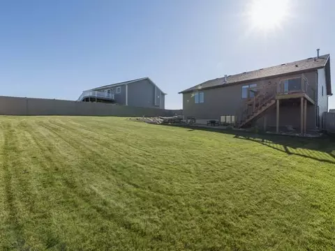 4307 Opal Dr, Bismarck, ND 58503 photo 24