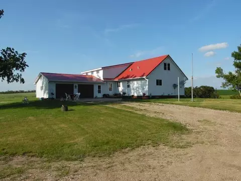5115 50th Ave SE, Streeter, ND 58483 photo 1