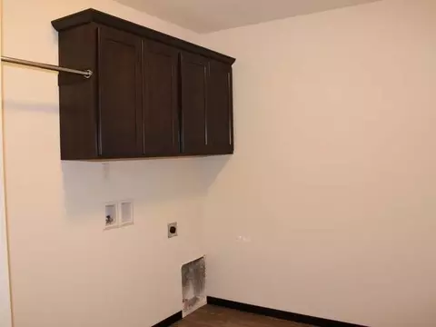315 Irvine Lp, Bismarck, ND 58504 photo 10