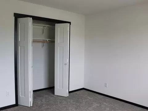 315 Irvine Lp, Bismarck, ND 58504 photo 13