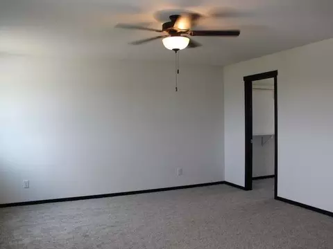 315 Irvine Lp, Bismarck, ND 58504 photo 6