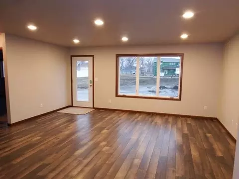 235 Irvine Lp, Bismarck, ND 58504 photo 5
