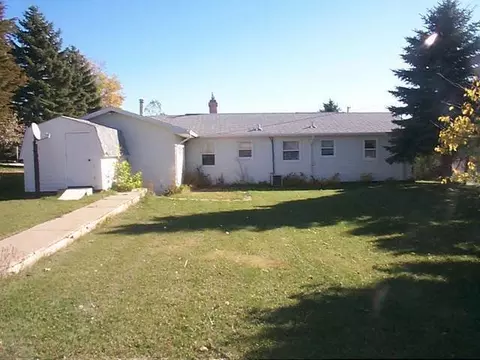 417 3rd Ave NW, Beulah, ND 58523 photo 3