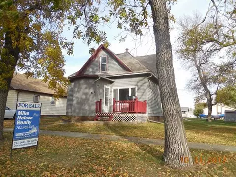 523 Eggert St, Turtle Lake, ND 58575 photo 1