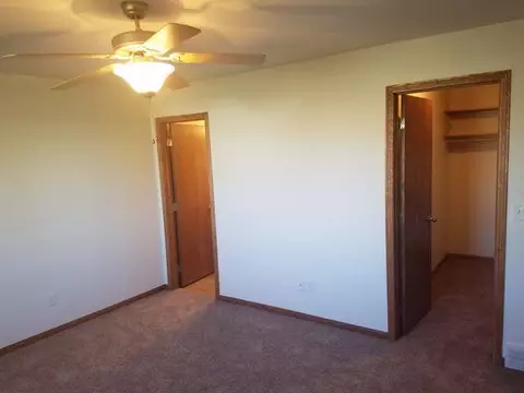 930 Canada Ave, Bismarck, ND 58503 photo 7