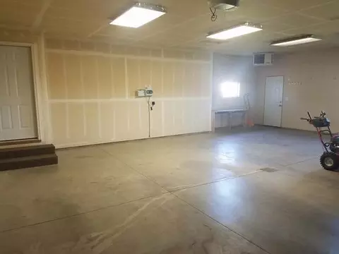 930 Canada Ave, Bismarck, ND 58503 photo 20