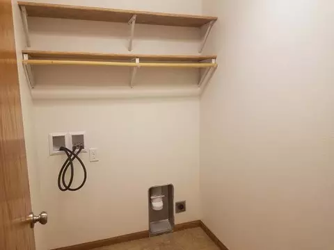 930 Canada Ave, Bismarck, ND 58503 photo 10