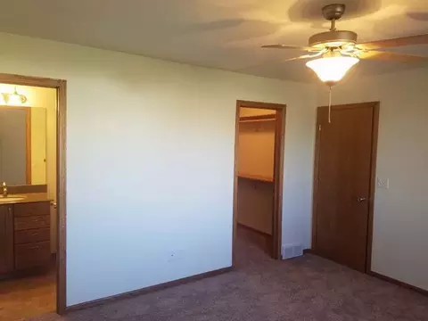 930 Canada Ave, Bismarck, ND 58503 photo 8