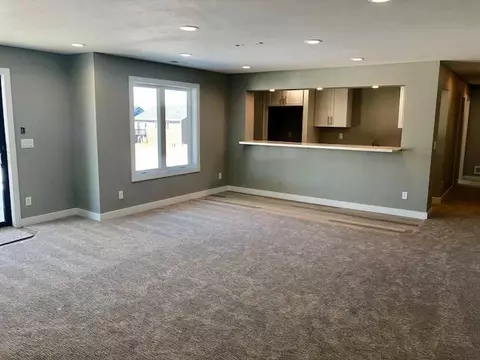 3914 Crest Cl, Bismarck, ND 58503 photo 18