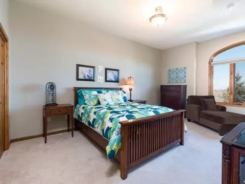 910 Corvette Cir, Bismarck, ND 58503 photo 21