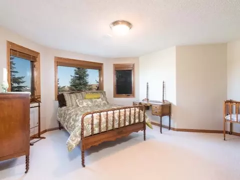 910 Corvette Cir, Bismarck, ND 58503 photo 13