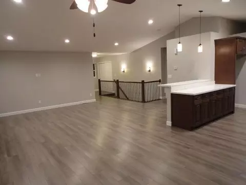 302 Will Ct SE, Mandan, ND 58554 photo 5
