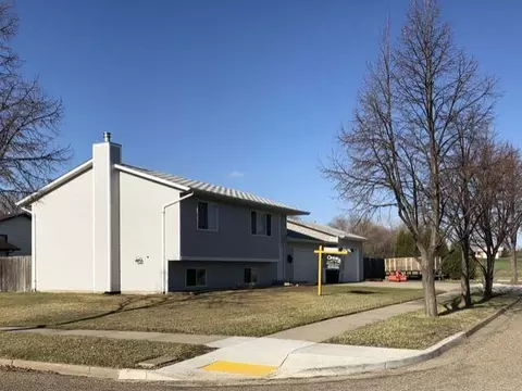 103 Versailles Ave, Bismarck, ND 58504 photo 15