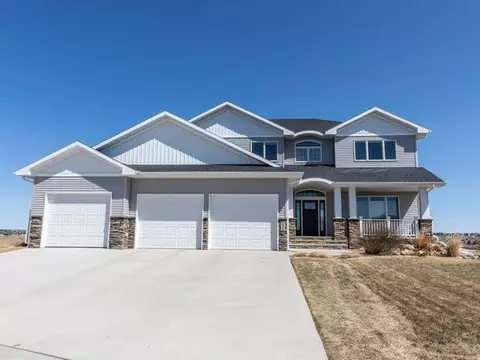 3925 Clairmont Rd, Bismarck, ND 58503 photo 1