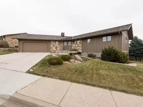 500 9 Ave NW, Mandan, ND 58554 photo 1