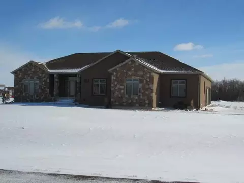1423 Pin Oak Lp, Bismarck, ND 58501 photo 17