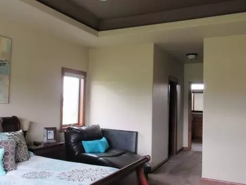 1423 Pin Oak Lp, Bismarck, ND 58501 photo 38