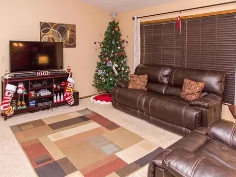 425 Wachter Ave E, Bismarck, ND 58504 photo 10