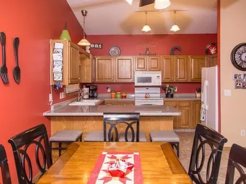 425 Wachter Ave E, Bismarck, ND 58504 photo 5