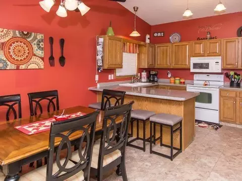 425 Wachter Ave E, Bismarck, ND 58504 photo 3