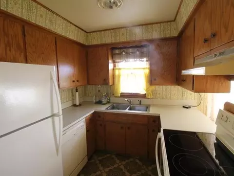 414 Interstate Ave E, Bismarck, ND 58503 photo 4