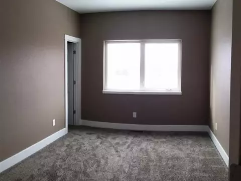 1005 Calvert Pl, Bismarck, ND 58503 photo 9