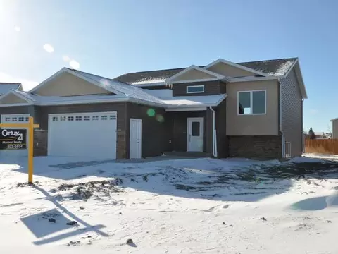 1005 Calvert Pl, Bismarck, ND 58503 photo 3