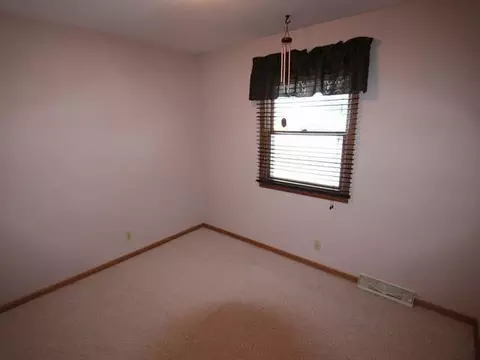 1823 Assumption Dr, Bismarck, ND 58501 photo 14