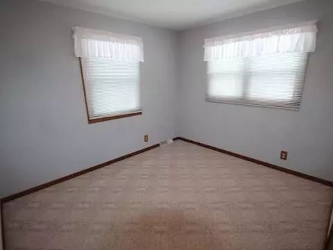 1823 Assumption Dr, Bismarck, ND 58501 photo 12