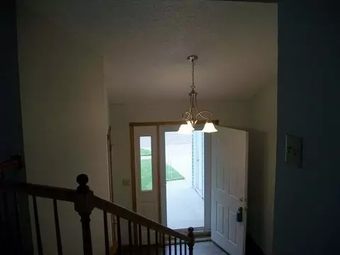 222 Calgary Ave E, Bismarck, ND 58503 photo 2