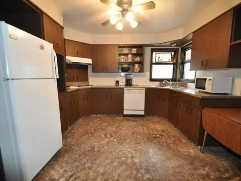 620 Walnut Ave E, Linton, ND 58552 photo 3