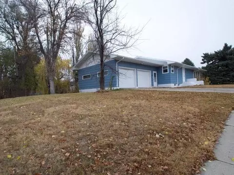 620 Walnut Ave E, Linton, ND 58552 photo 2