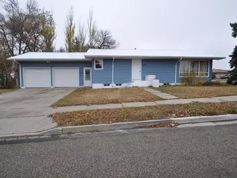 620 Walnut Ave E, Linton, ND 58552 photo 1