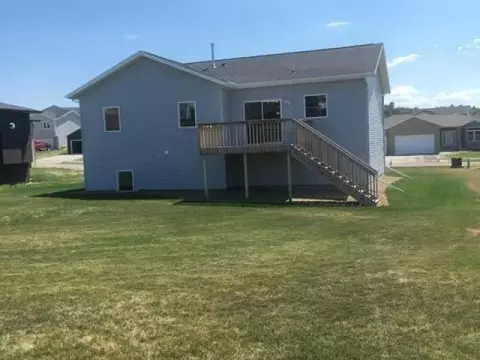 408 Fields Ct, Mandan, ND 58554 photo 14