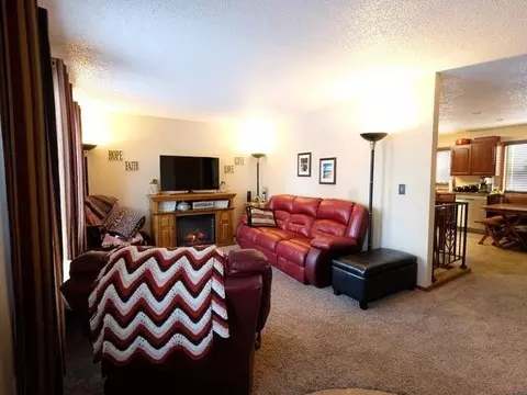 47 Mcdougall Dr, Lincoln, ND 58504 photo 4