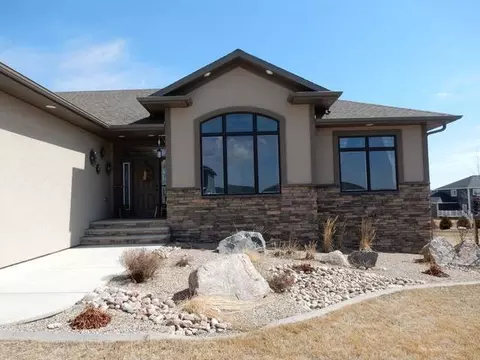 3603 Clairmont Rd, Bismarck, ND 58503 photo 2