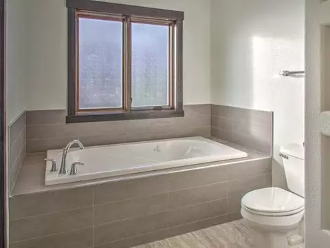 3219 Eastside Pl, Bismarck, ND 58501 photo 24