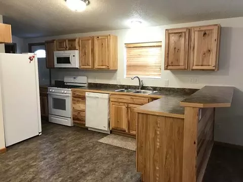 1301 11th Ave SE, Mandan, ND 58554 photo 2