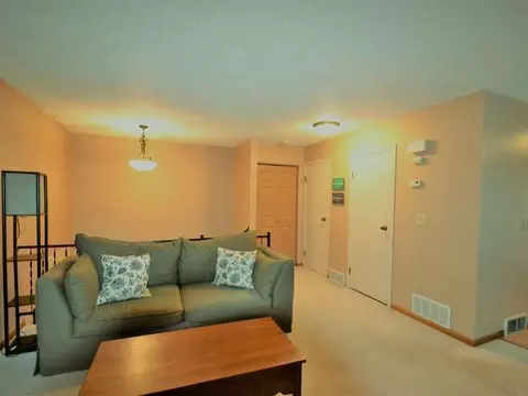 633 35 N St, Bismarck, ND 58501 photo 2