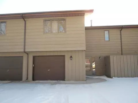 3003 Manitoba, Bismarck, ND 58503 photo 2